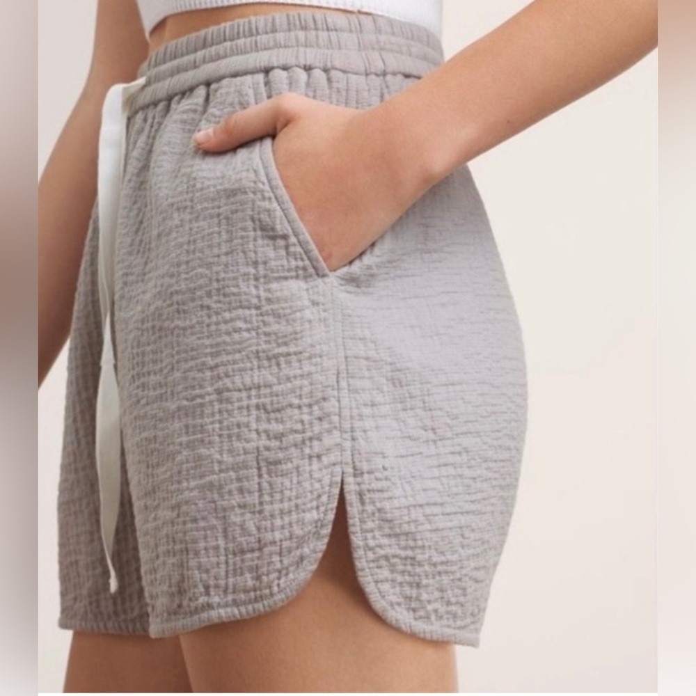 Aritzia Wilfred Summer Cotton Shorts - Picture 3 of 7
